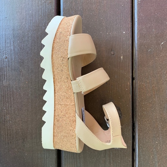 Steve Madden Kirsten Platforms - Picture 5 of 5